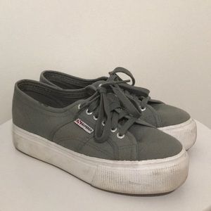 Platform Superga’s